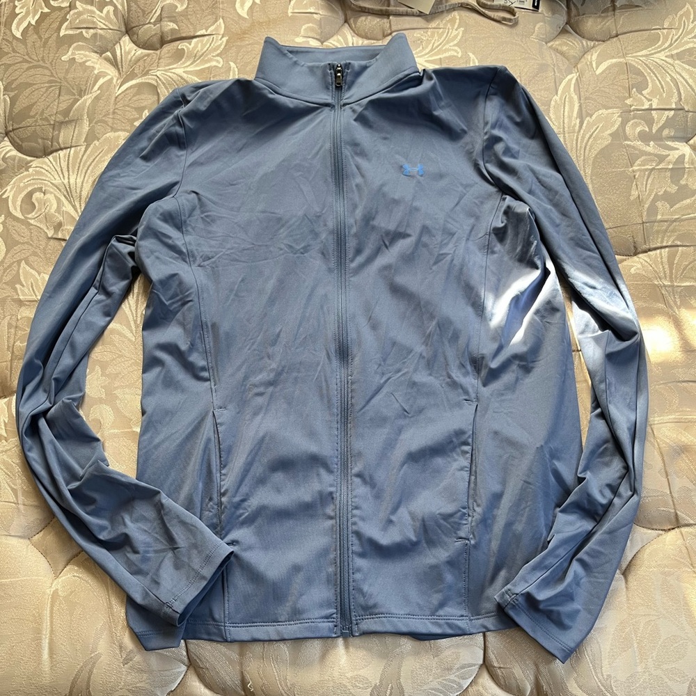 under aurmor women’s zip up